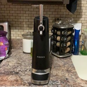 Fizzics Draft Beer dispenser